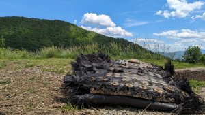 Space debris from SpaceX Dragon capsule crashed in the North Carolina mountains. I had to go see it (video)_6658f5ceaeff6.jpeg