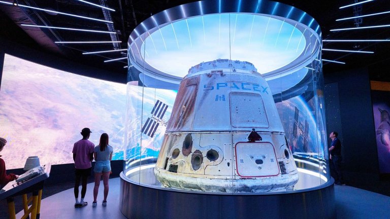 SpaceX Dragon joins Mercury and Apollo capsules on display in Chicago_664fbb2d4bf20.jpeg