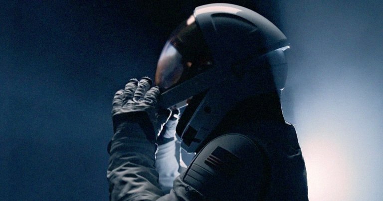 SpaceX Reveals Spacesuit With Heads-Up Display Inside Helmet_663a43b162b17.jpeg