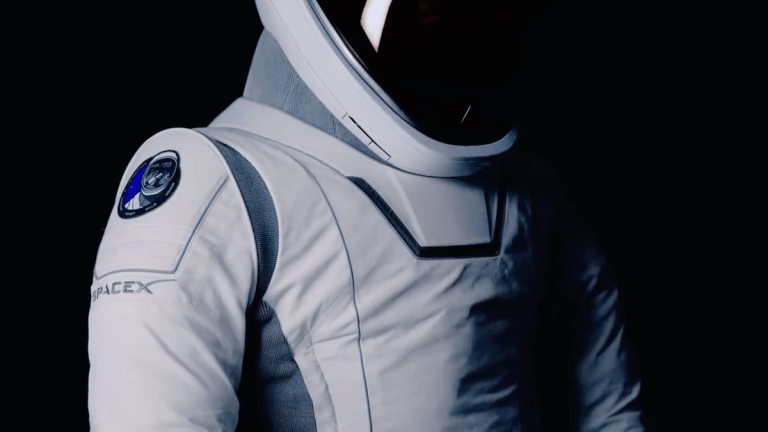 SpaceX Unveils New Spacesuits for Historic Private Astronaut Spacewalk_66390f40d04f2.png