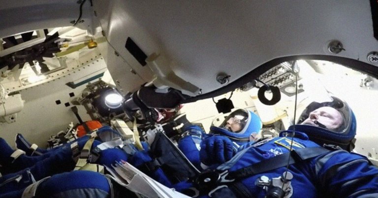 Astronauts Sheltered in Escape Vehicles as Debris Menaced Space Station_667ed190df03c.jpeg