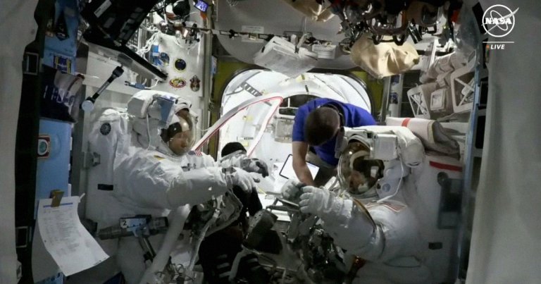 NASA Astronaut Alarmed When Water Starts Squirting Out of Her Suit as She Embarks on Spacewalk_667add0b25208.jpeg