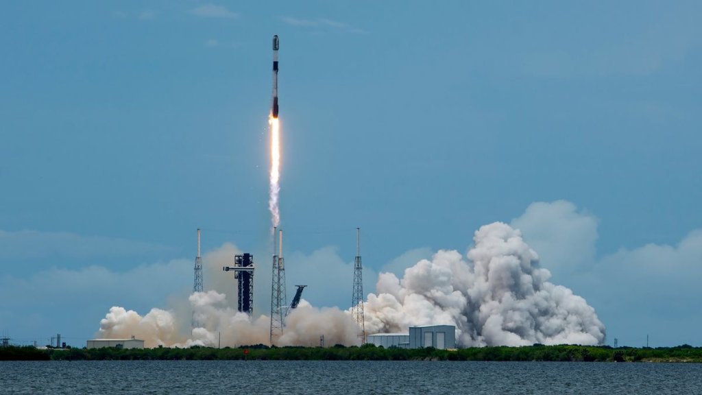 SpaceX launches Starlink missions in spaceflight doubleheader (video, photos)_66797f2cb23dc.jpeg