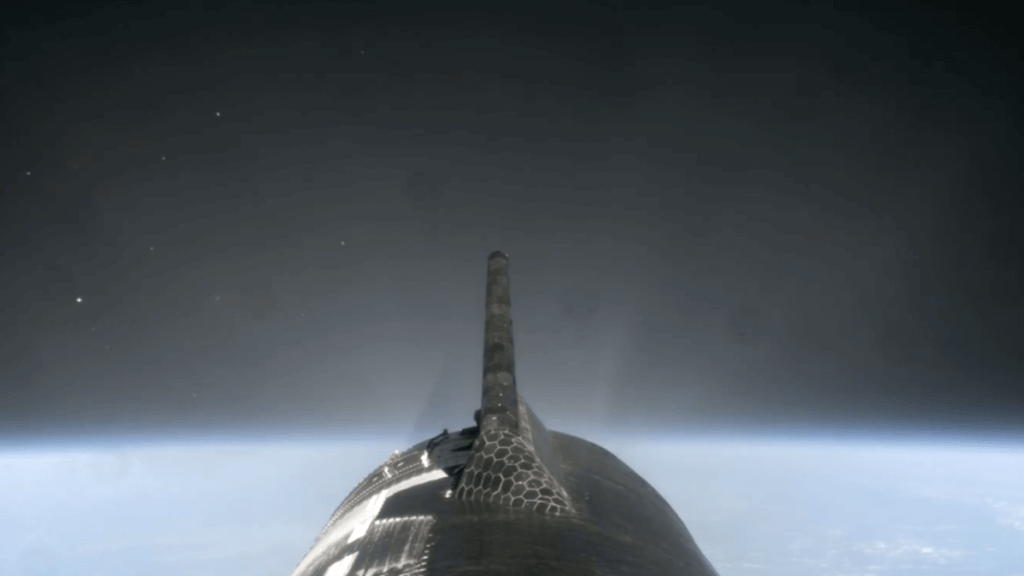 SpaceX’s Starship shows resilience through brutally hot reentry_6668bb470b001.png