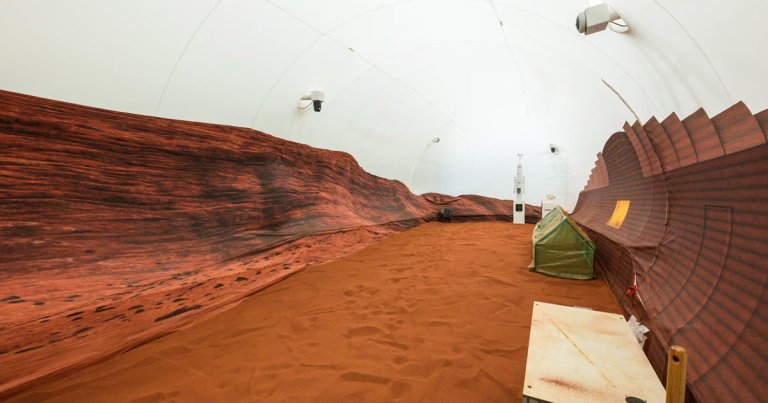 Crew Who Spent a Year in Simulated NASA Mars Base Say They Spent a Lot of Time Watching TV_66a118821acef.jpeg