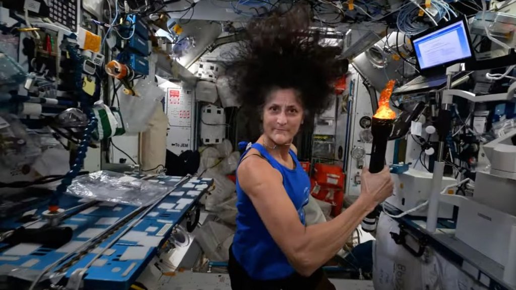 NASA astronauts hold their own Summer Olympics in space (video)_66a42a67058a9.jpeg