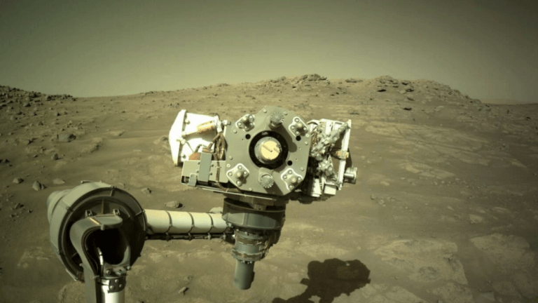 NASA rover drives through ancient Mars river, snaps stunning view_6696dfca06589.png