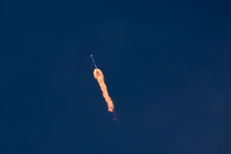 SpaceX Falcon 9 rocket experiences rare failure_669296713699c.jpeg