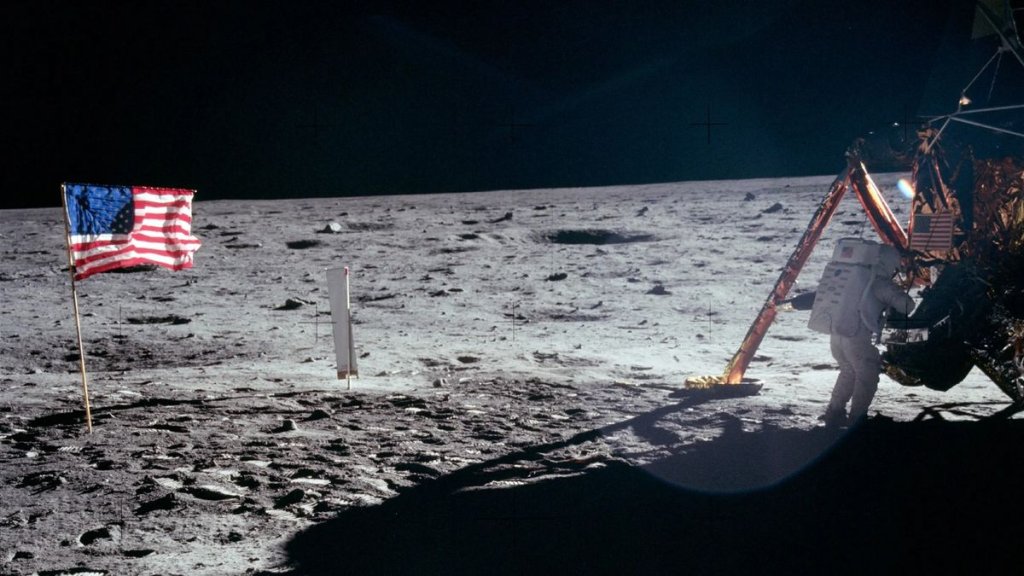 What became of the flags Apollo astronauts left on the moon?_669c417214f26.jpeg