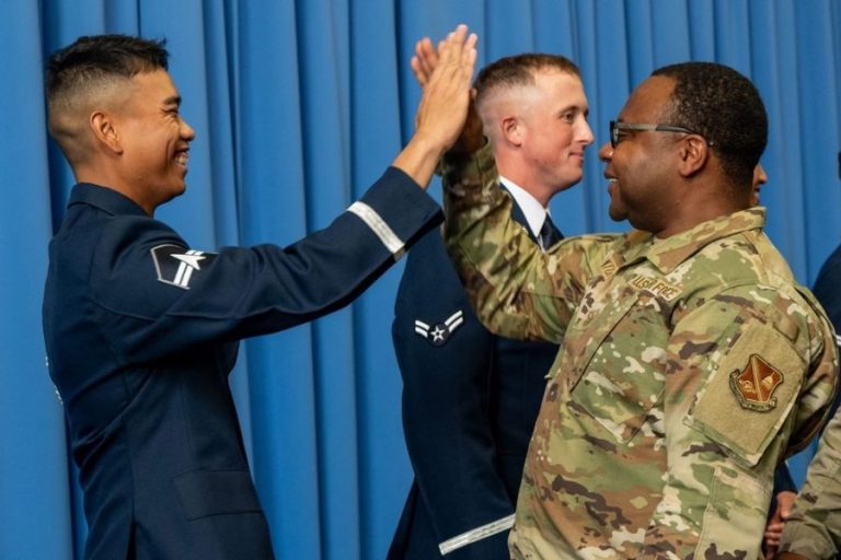 First Batch Of Space Force Guardians Finish Honor Guard Training_66c8a70f17562.jpeg