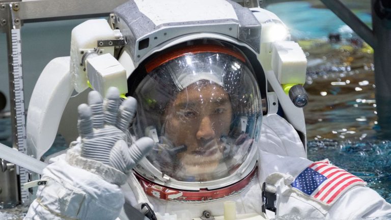 Former U.S. Navy Seal Jonny Kim will be 1st Korean-American astronaut on ISS in March 2025_66d24eefe13af.jpeg