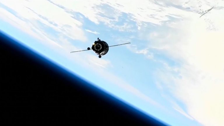 Robotic Russian Progress 89 cargo ship docks at ISS with tons of fresh supplies (video)_66c0baf1115a1.jpeg