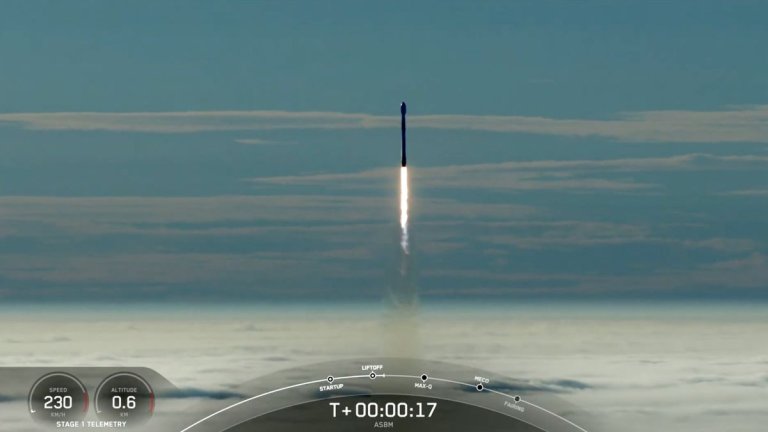 SpaceX Falcon 9 rocket launches for record-tying 22nd time, sending Arctic broadband satellites to orbit (video)_66ba238e46fcf.jpeg