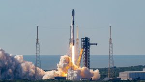 SpaceX launches 22 Starlink internet satellites into orbit, lands brand-new rocket (video)_66c52006602ef.jpeg