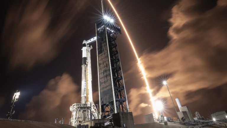 SpaceX launches back-to-back Falcon 9 rockets within 65 minutes and aces 2 landings days after a failed booster touchdown_66d3a05ac0f48.jpeg