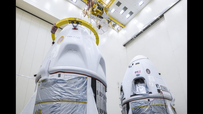 SpaceX shows off Dragon capsules for Polaris Dawn, Crew-9 astronaut missions (photos)_66c6715a55c3e.jpeg