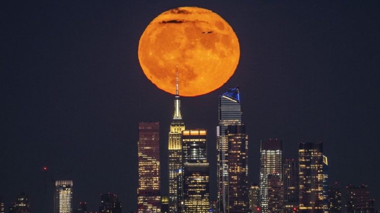 The Supermoon Blue Moon is coming. Here’s what to expect_66be88badf039.jpeg