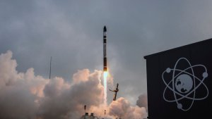 Watch Rocket Lab launch sharp-eyed radar satellite to orbit on Aug. 11_66b7f0dbcd824.jpeg