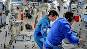 Chinese astronauts study ancient microbes aboard Tiangong space station (video)_66d8e65a9e27f.png