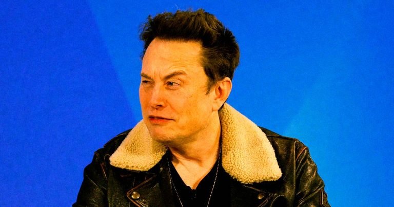 Elon Musk Makes Embarrassingly Stupid Claim: If Trump Loses, Humanity Will Never Make It to Mars_66e455086206e.jpeg