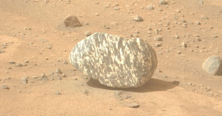 NASA Scientists Startled When Mars Rover Finds Rock With Stripes_66f427017789f.jpeg