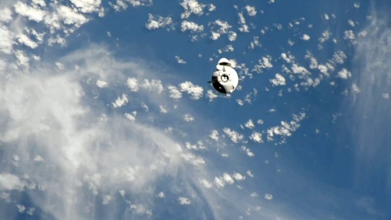 SpaceX’s Crew-9 astronaut mission arrives at the ISS (video)_66f9cf33c2476.jpeg