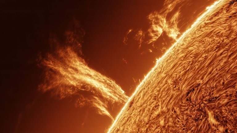 Watch a 100,000-mile-high tower of plasma erupt from the sun in this stunning video_66df0d73449b7.jpeg