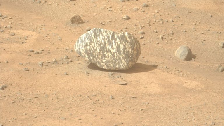 Weird striped rock ‘unlike any seen on Mars’ found by Perseverance rover.  Here’s why NASA’s excited_66f4894466ae9.jpeg