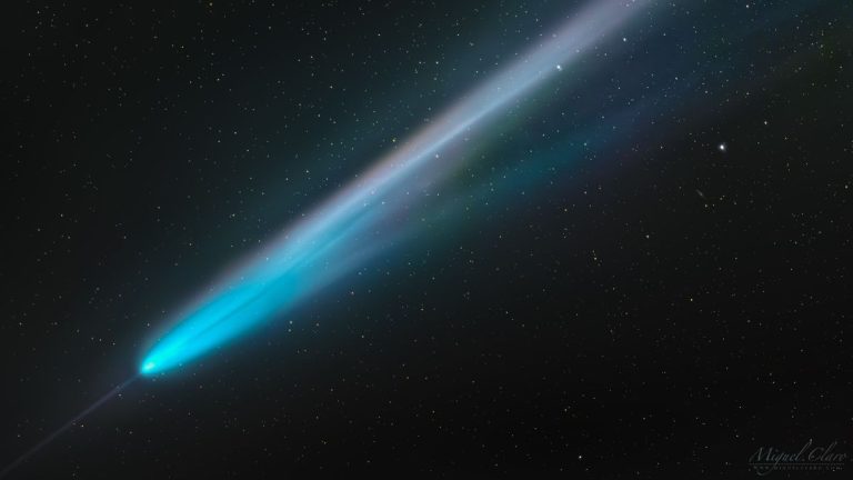 Astrophotographer captures comet Tsuchinshan-ATLAS growing an anti-tail (photos)_67228dec08586.jpeg