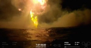 Dramatic Footage Shows SpaceX Starship Exploding After Crashing Into the Ocean_670beaf790deb.jpeg