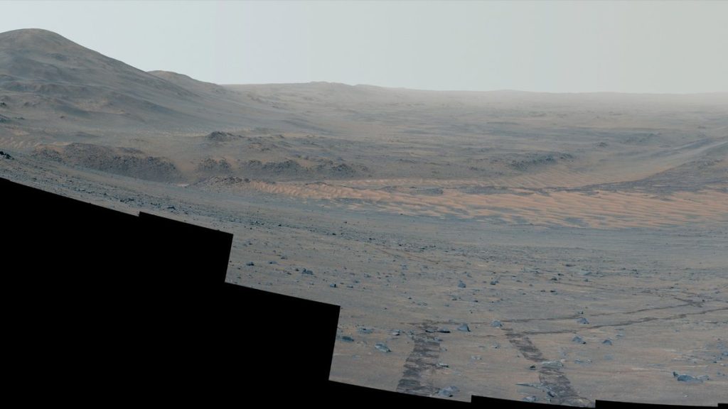 NASA’s Perseverance rover gets stunning view of big Mars crater from slippery slope (video, photos)_672190ce0b566.jpeg