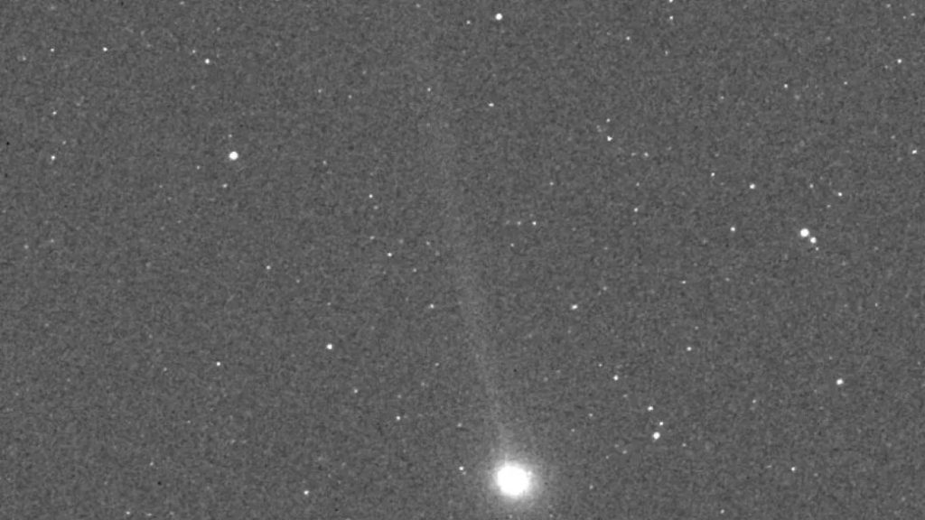 Phew! No ‘doomsday’ asteroids hide in famous broken comet’s debris stream_6707df2e4cbfe.jpeg