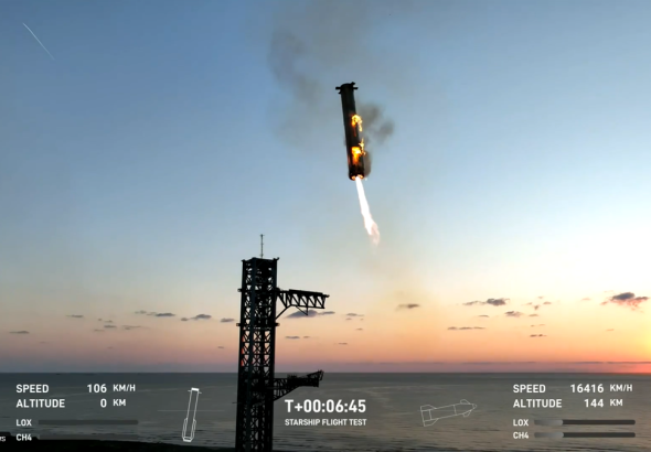 SpaceX catches giant Starship booster during historic Flight 5 rocket launch and landing (video)_670bd3aaae3c4.png