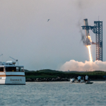 SpaceX catches giant Starship booster with ‘Chopsticks’ on historic Flight 5 rocket launch and landing (video)_670c4440c83f0.png