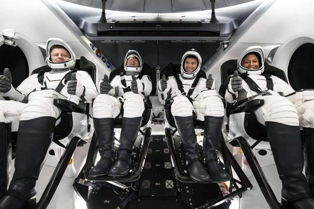 SpaceX Crew-8 astronaut hospitalized in Pensacola after Dragon splashdown, in ‘stable condition’_671c05046ece6.jpeg