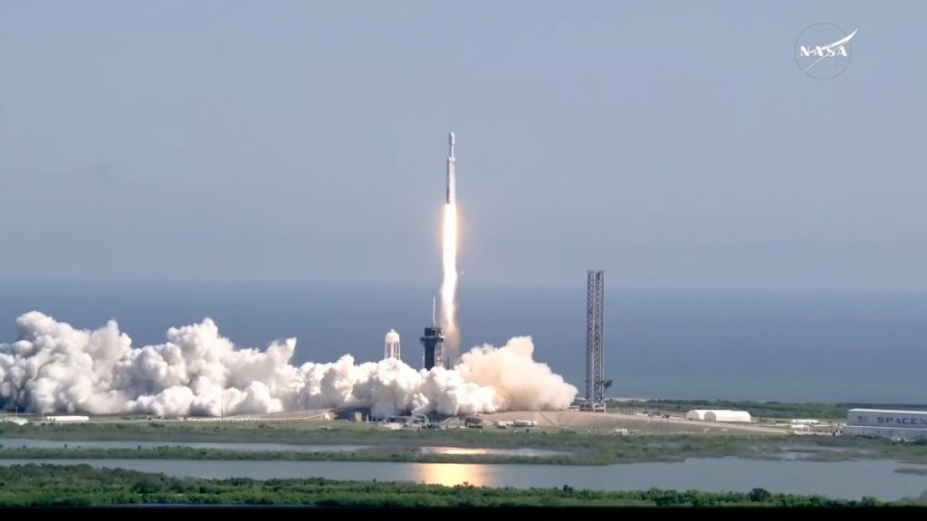 SpaceX Falcon Heavy rocket launches NASA’s Europa Clipper probe to explore icy Jupiter ocean moon (video)_670d95d50a988.jpeg