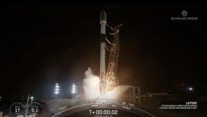 SpaceX launches 20 Eutelsat OneWeb broadband satellites to orbit (video)_67151941c01d9.jpeg