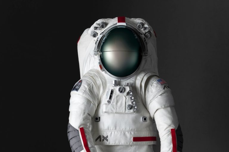 The Astronaut Wears Prada: Axiom Reveals the First Lunar Spacesuits Since Apollo_67115efb02c93.jpeg