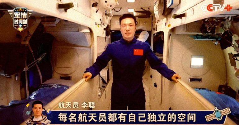 Watch Astronauts Give a Rare Tour of China’s Luxurious Space Station_671fe78829d9b.jpeg