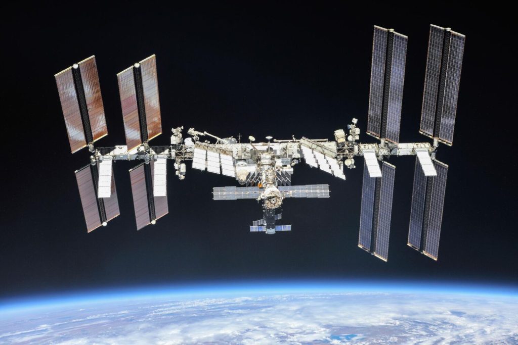 Can SpaceX Bring Down the ISS? An Upcoming Test Could Be the First Step_672d1442b8a7d.jpeg