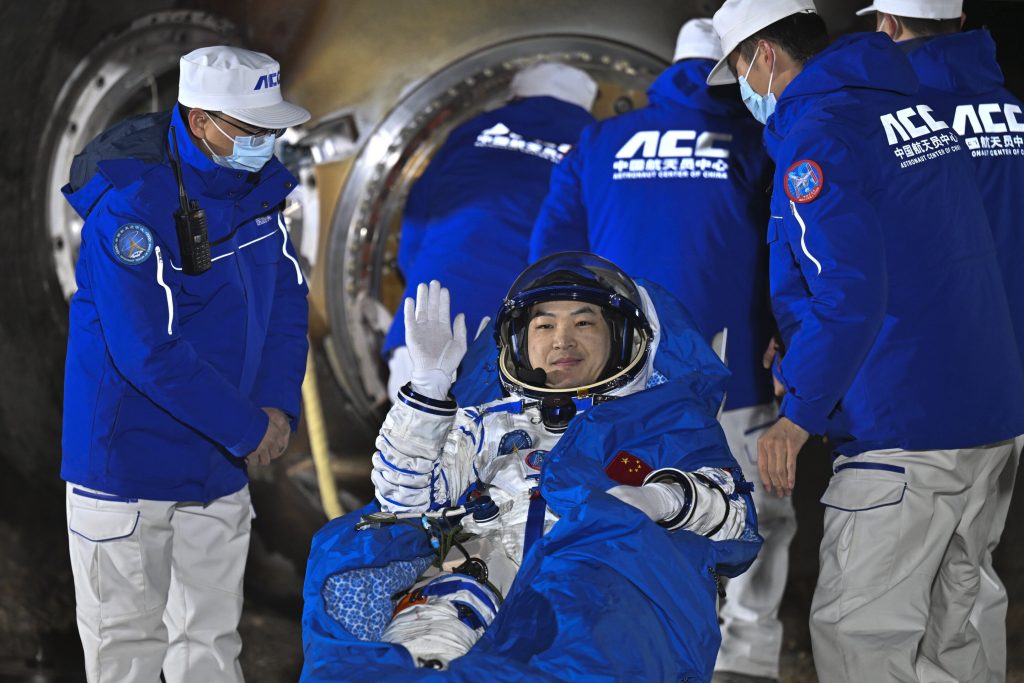 China space station crew returns to Earth after 6 months in space_67293be5434d0.jpeg