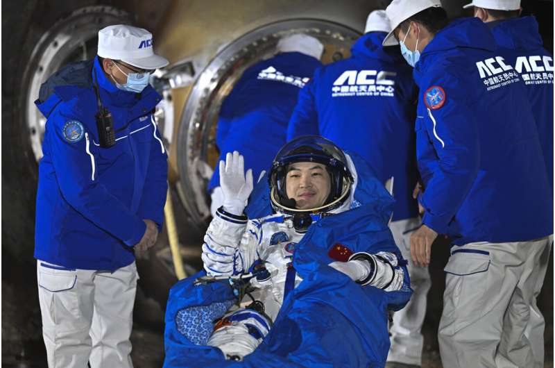 China space station crew returns to Earth after 6 months in space