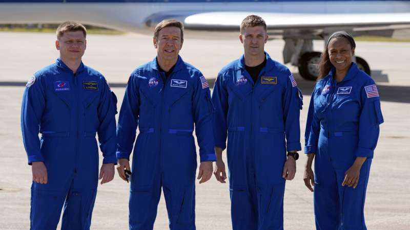 NASA astronauts won't say which one of them got sick after almost eight months in space