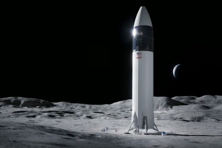 New Images Show How NASA and SpaceX Plan to Land Astronauts on the Moon in 2026_6740dac9e5f1d.jpeg