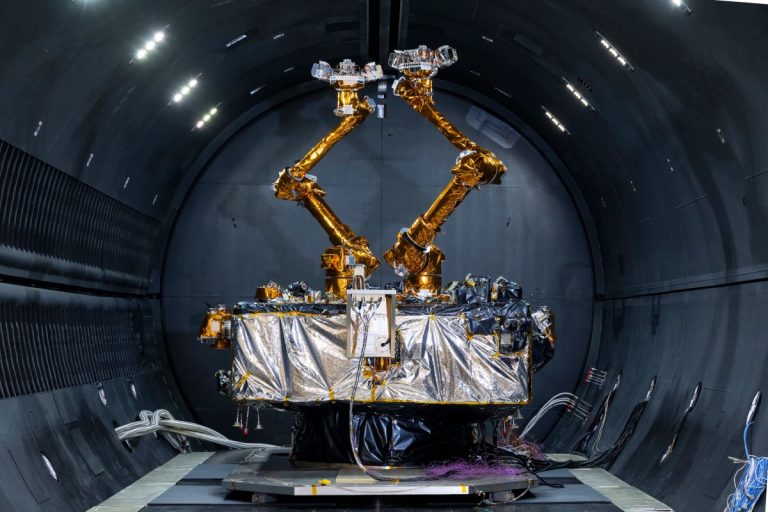 Northrop Grumman eyes 2026 launch of robot-armed satellite servicer _6736a453f3220.jpeg