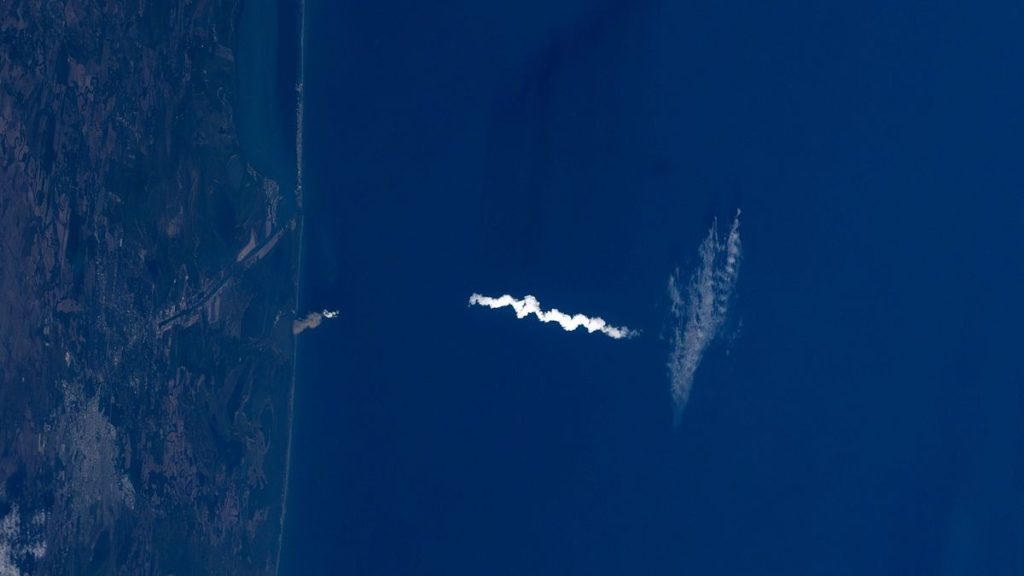 SpaceX’s 6th Starship megarocket launch looked amazing from space in astronaut and camera views (photo, video)_673fe36dd4e67.jpeg