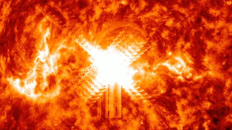 X-class Halloween solar flare erupts from sun, causes radio blackouts (video)_6725855d9d25e.jpeg