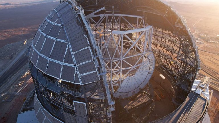 A ‘giant’ rising in the desert: World’s largest telescope comes together (photo)_6756f5b19693d.jpeg