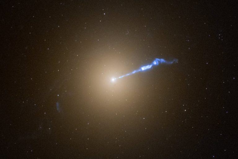 Gargantuan Gamma-Ray Flare Seen Spewing From Supermassive Black Hole_675c8b01170d3.jpeg