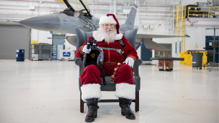 How to follow Santa Claus this Christmas Eve with NORAD’s 2024 tracker_676a1174034d9.png